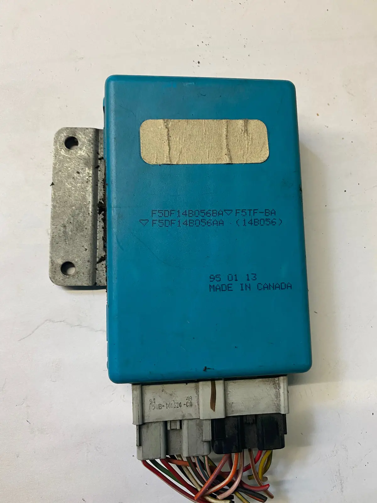 Used Jaguar Airbag Crash Sensor Module Part #F5df14b056ba. Fits Jaguar Xj6 1990-1996 1