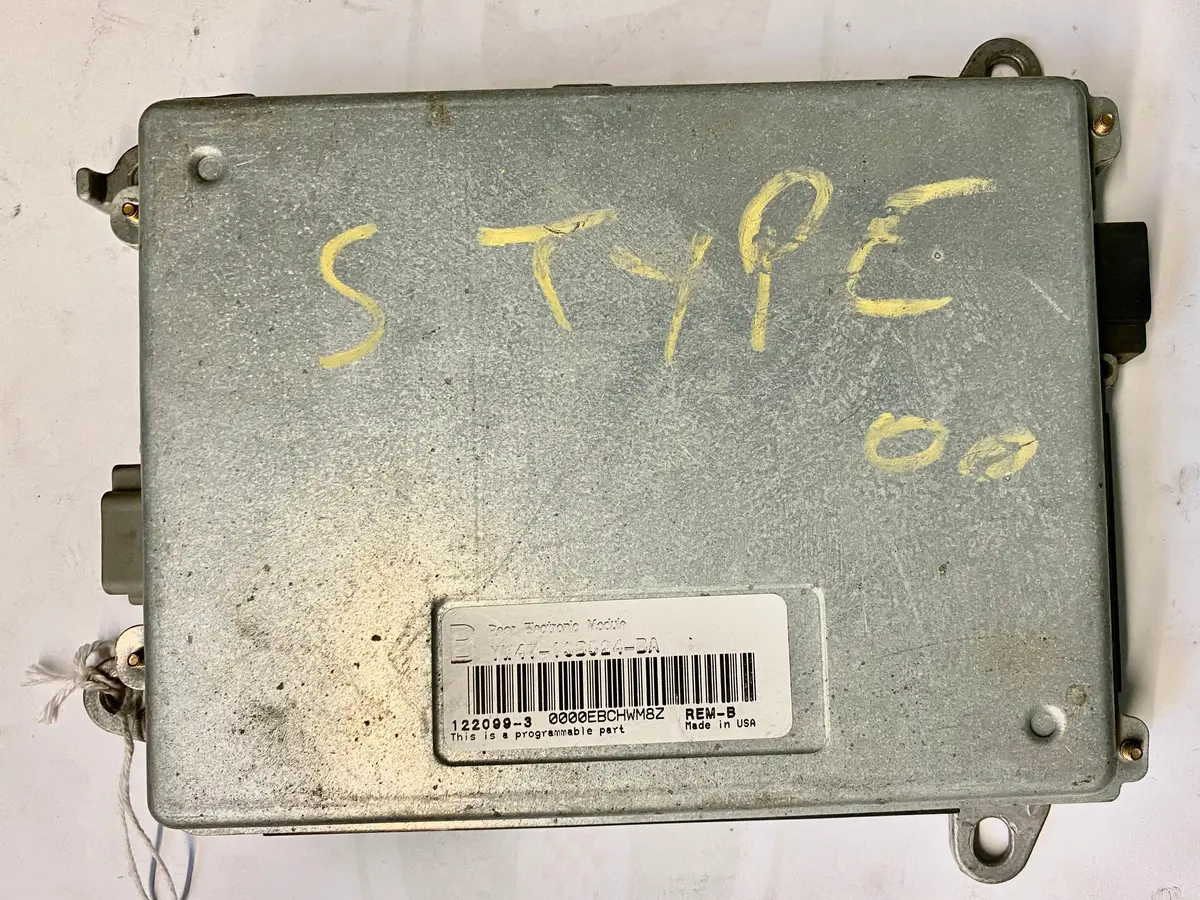 Used Jaguar Body Control Module Part #Yw4t-13B524-Ba 1