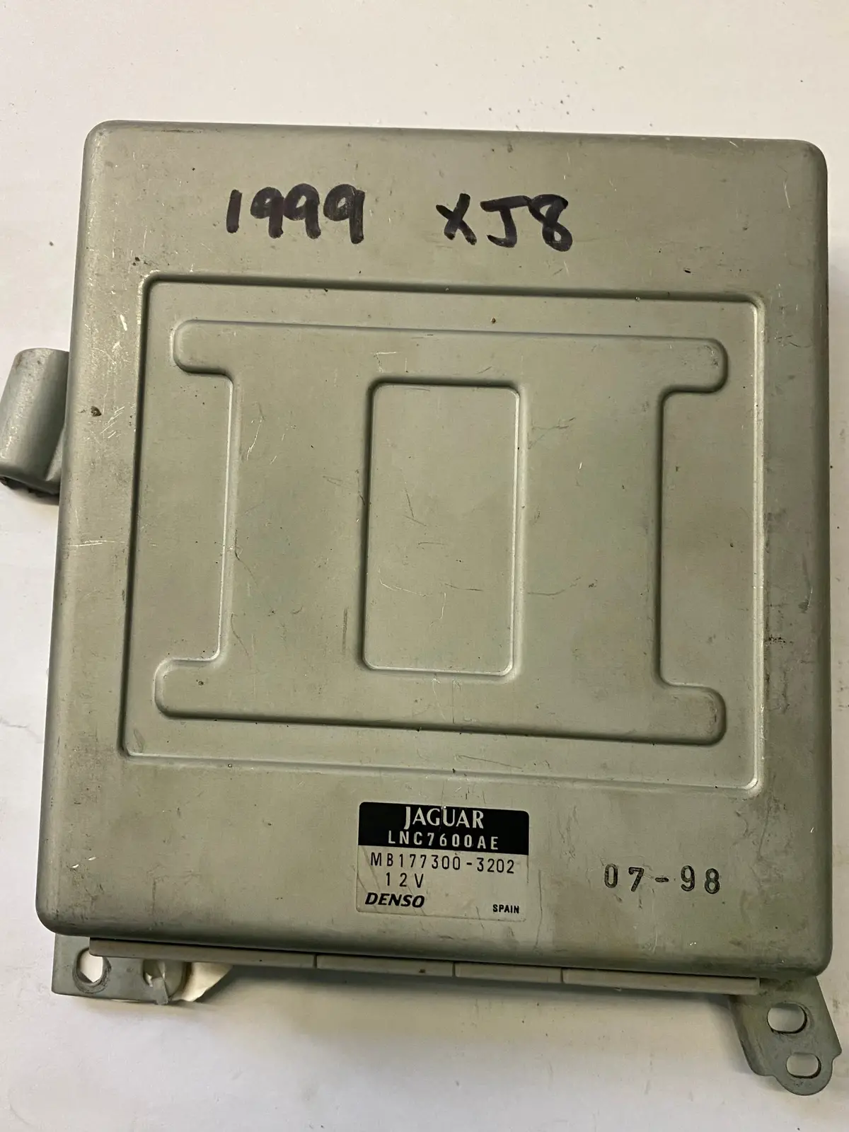 Used Jaguar Climate Control Computer Module Part#Lnc7600. Fits Jaguar Vanden Plas ,Xj8,Xjr 1998-2003, Jaguar Xk8,Xkr 1998-2003. 1