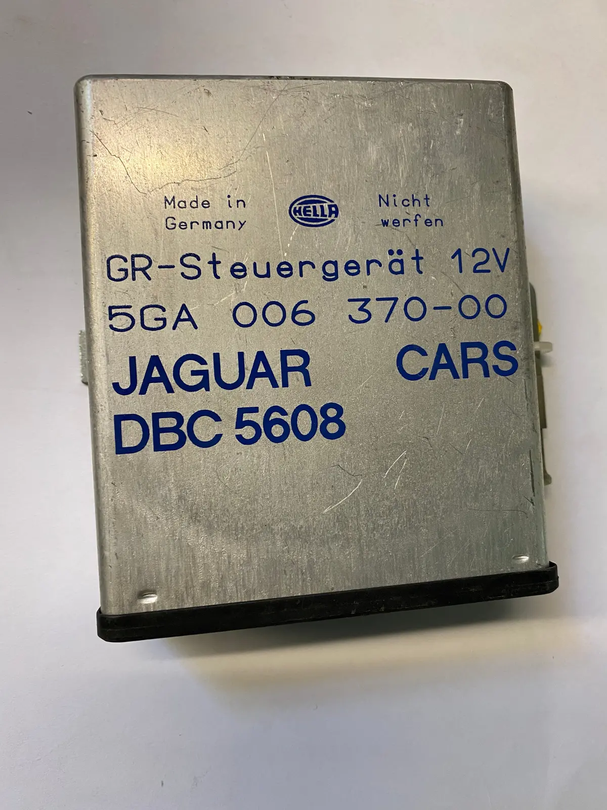 Used Jaguar Cruise Control Module Part #Dbc5608. Fits Jaguar Xjs,Xj6 1992-1996 1