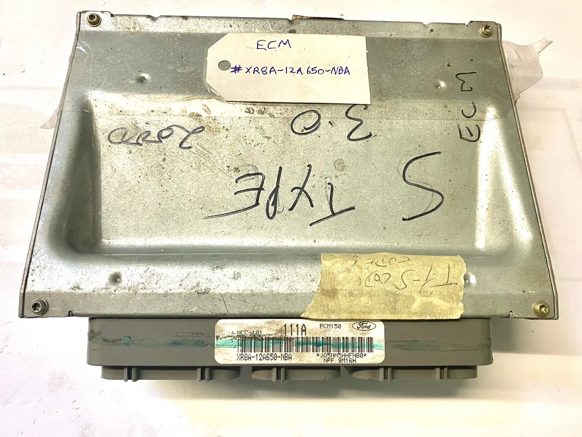 Used Jaguar Engine Computer Module Part #Xr8a-12A650-Nba. Fits Jaguar S Type 1999-2002 1