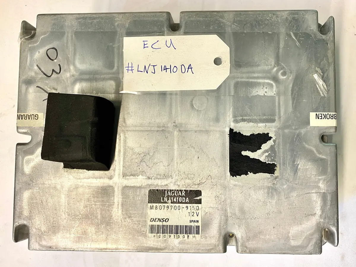 Used Jaguar Engine Control Module Part #Lnj-1410-Da. Fits Jaguar Xj8 2000-2003. 1