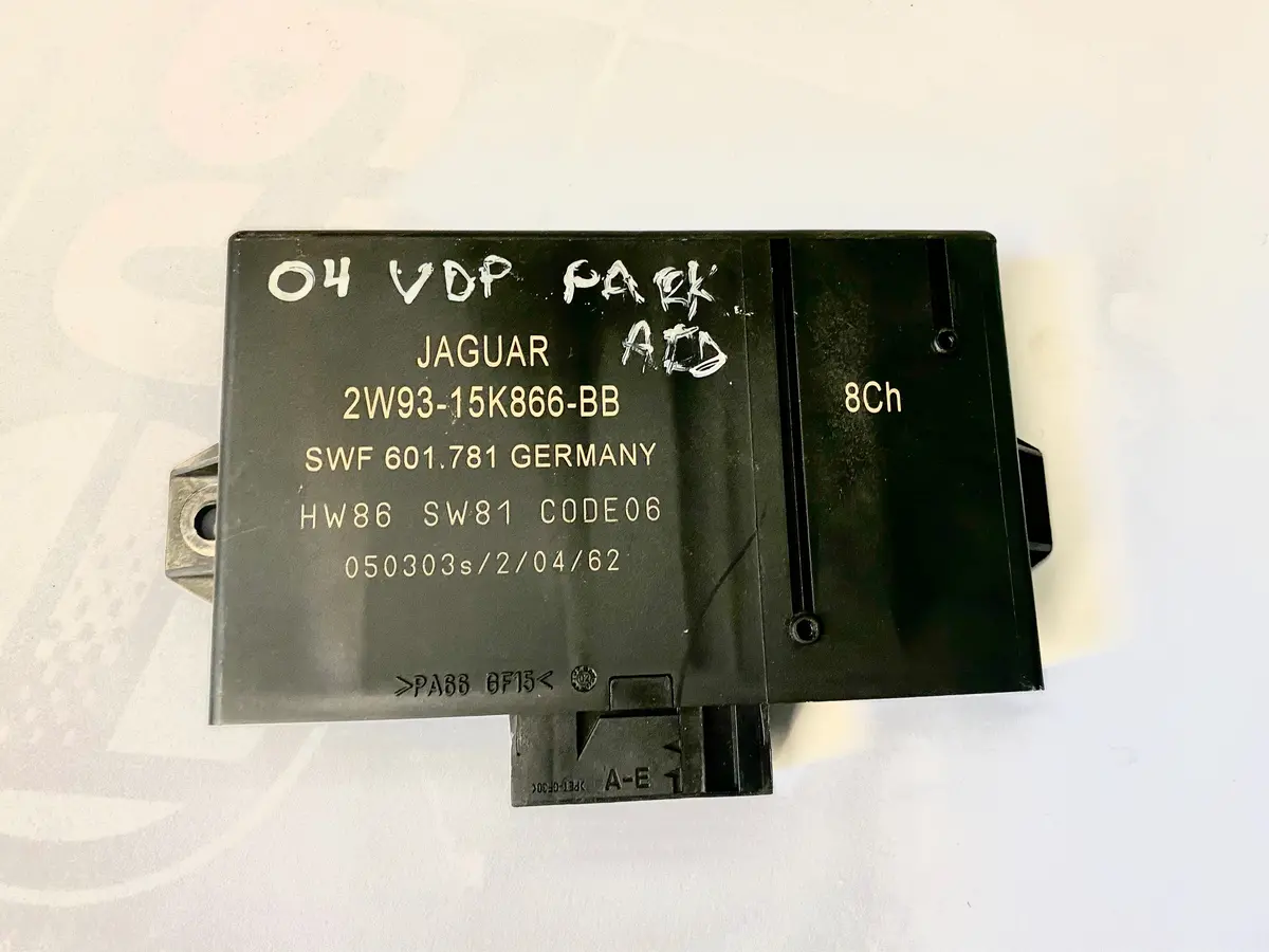Used Jaguar Parking Aid Module Part #2W93-15K866-Bb/C2c3133. Fits Jaguar Xj8 2004-2007 1