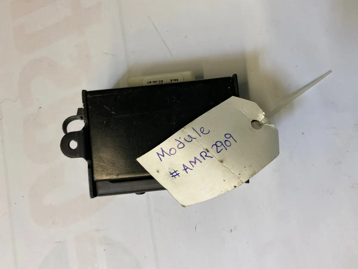 Used Land Rover Front Door Amplifier Part #Amr2909. Fits Land Rover 1996-1997. 1