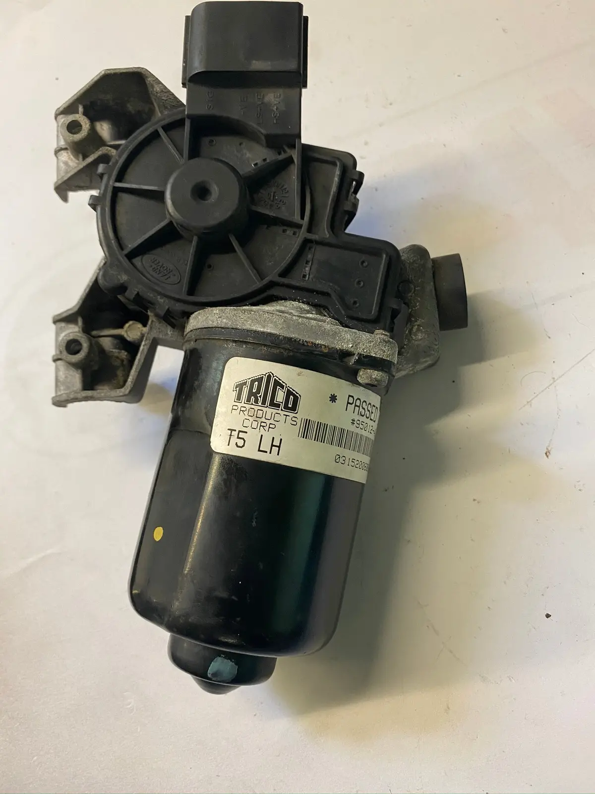 Used Land Rover Front Wiper Motor Part #95012-42/Lro75581. Fits Land Rover Lr3 2005-2009, Land Rover Lr4 2010-2016, Range Rover Sport 1