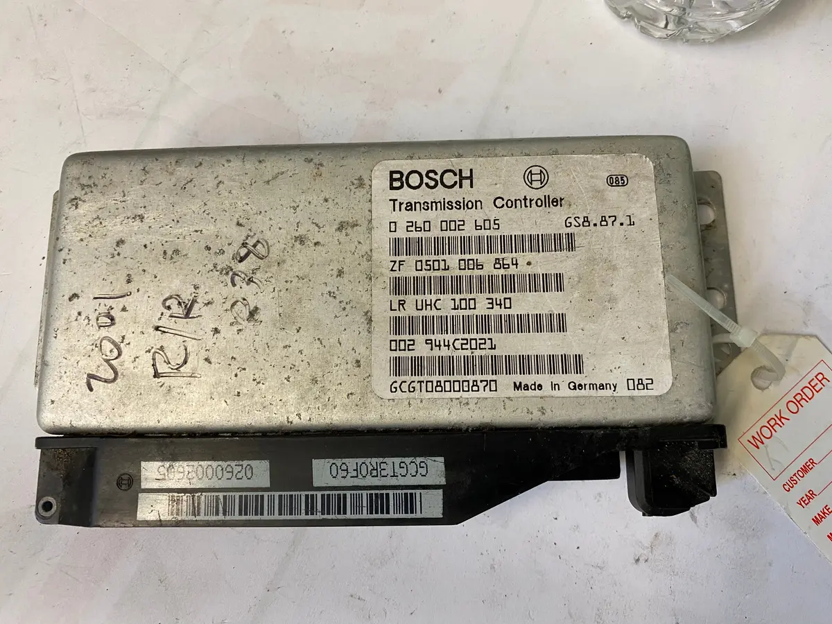 Used Land Rover Transmission Control Module Part #Uhc100340. Fits Range Rover 1999-2002. 1
