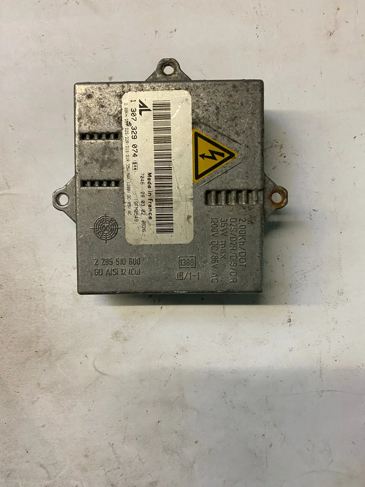 Used Land Rover Xenon Headlight Ballast Control Unit Part #1-307-329-074. Fits Range Rover With Hid Hedlights 2003-2005 1
