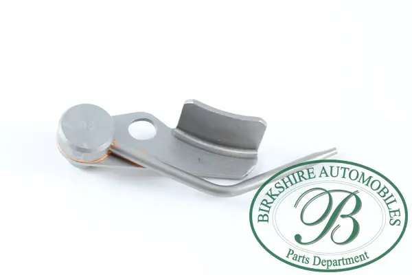 Land Rover Upper Timing Chain Lubricating Jet Part # Lro59161. Fits Land Rovers With 3.0L And 5.0L Petrol Engines. 1