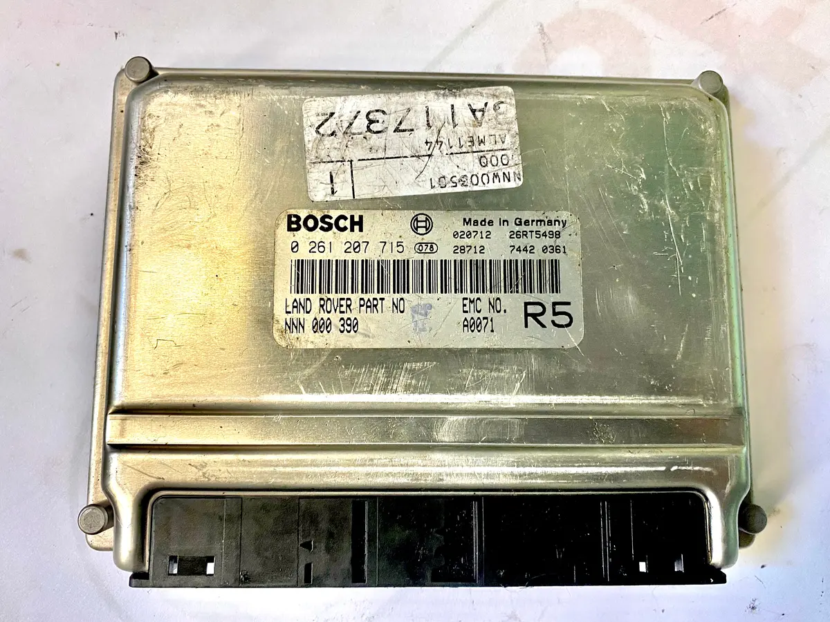 Used Range Rover Engine Control Module Part #Nnn-000-390. Fits Range Rovers 2003-2005 1