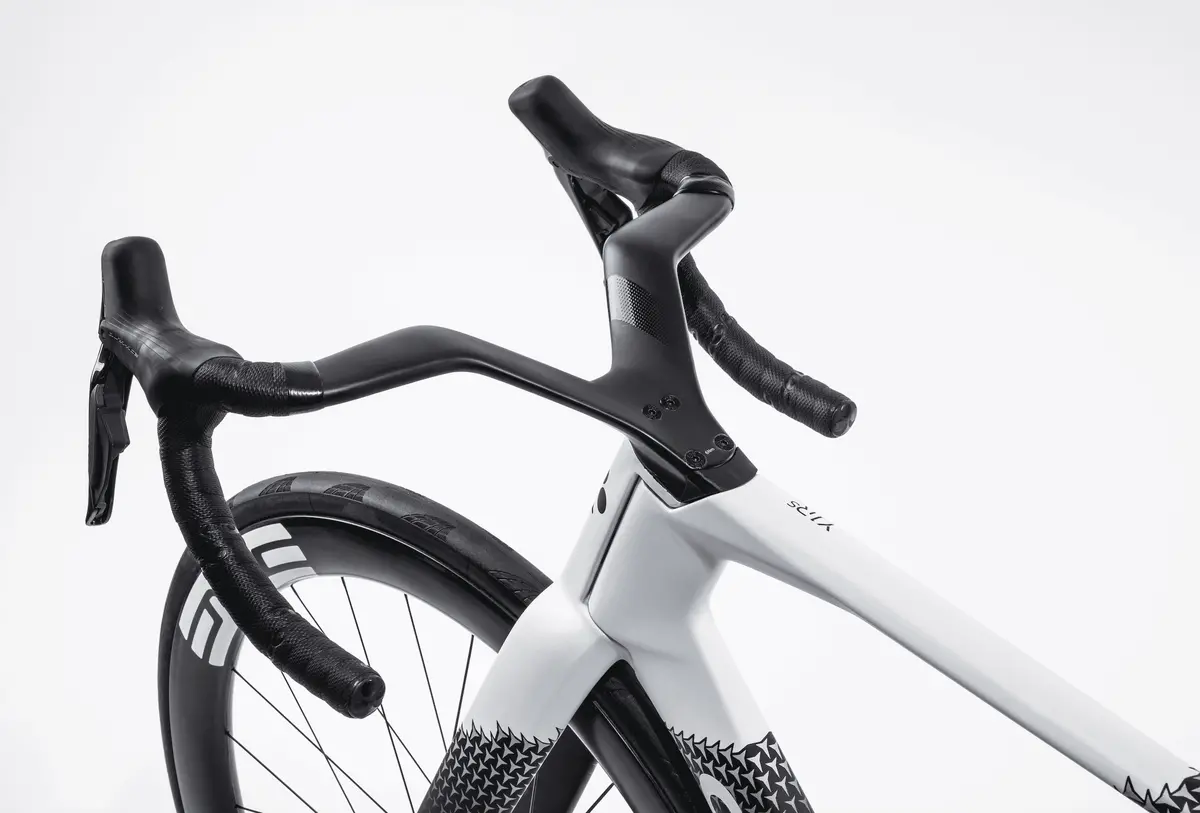 Colnago Y1rs - Shimano Dura Ace R9270 Di2 Disc, Enve Ws Ses 4.5C Wheels 9