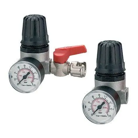 31/A4 1/4F Pressure Regulator With Gauge 1