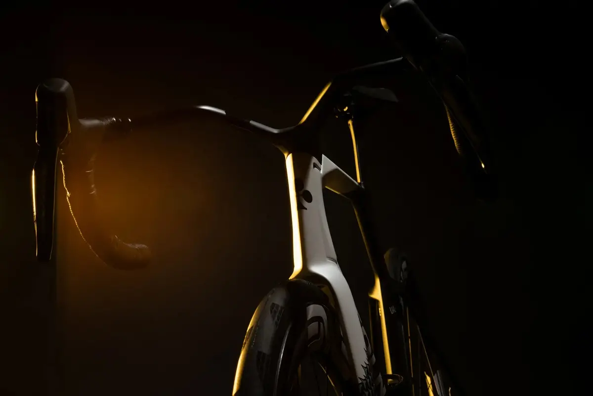 Colnago Y1rs - Shimano Dura Ace R9270 Di2 Disc, Enve Ws Ses 4.5C Wheels 30