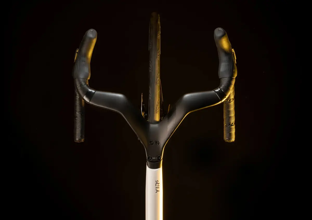 Colnago Y1rs - Shimano Dura Ace R9270 Di2 Disc, Enve Ws Ses 4.5C Wheels 29