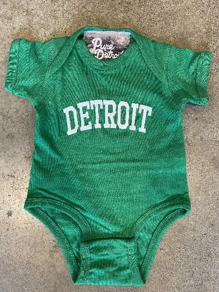 Detroit Collegiate Arch Onesie / Kelly Green / Baby 1