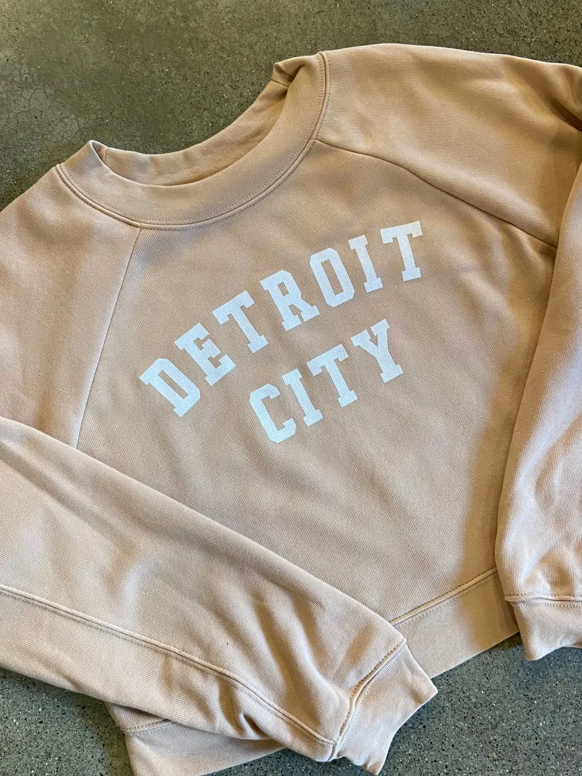 Detroit City Raglan Pullover /  White + Heather Sand  / Women's 1