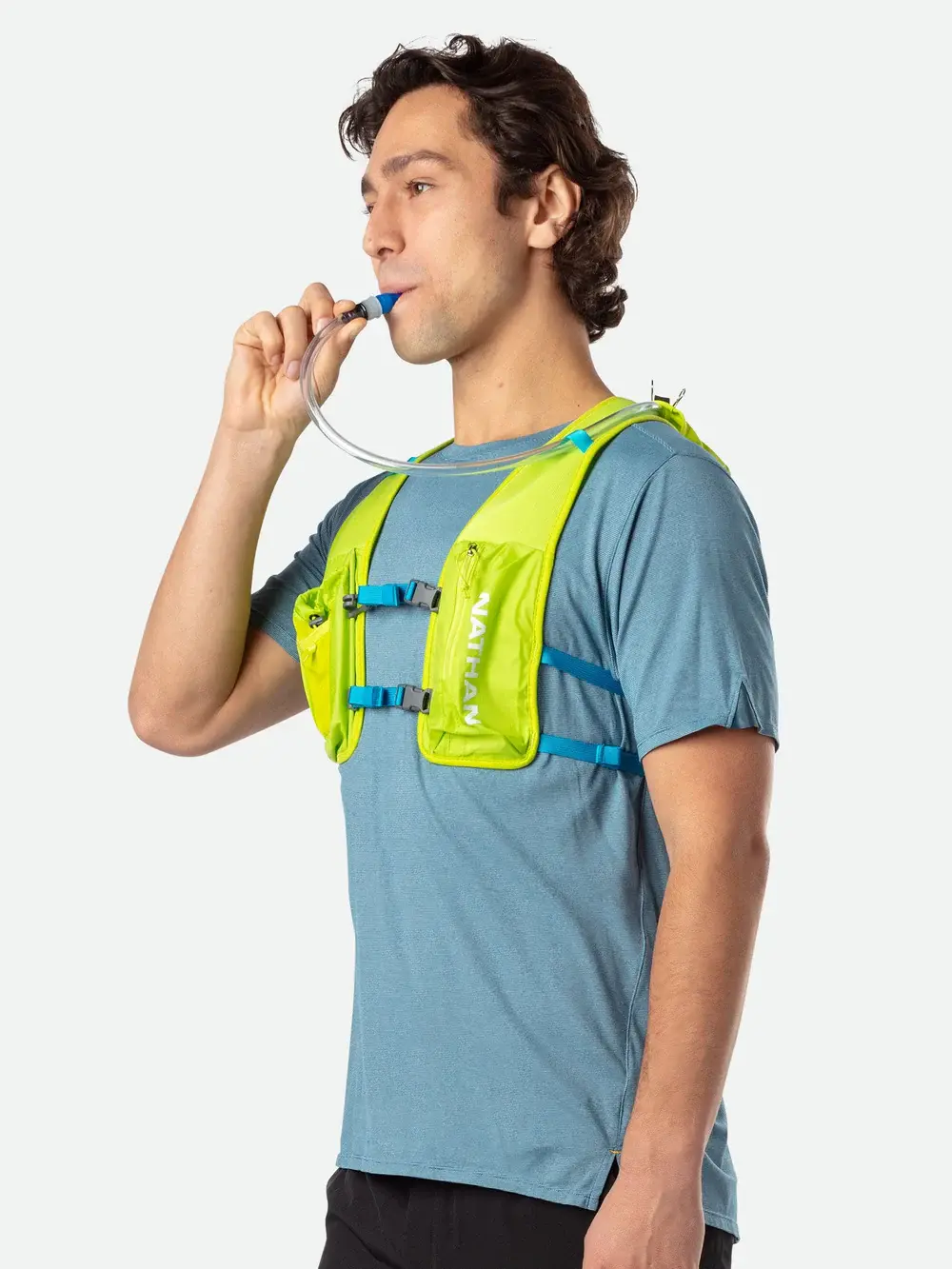 Nathan Quickstart 2.0 6 Liter Hydration Pack 1