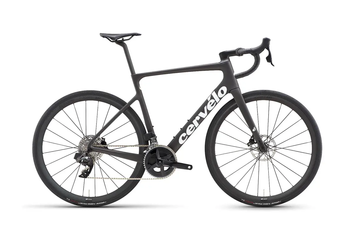 2022 Cervelo Caledonia 5 Rival E-Tap Axs Disc 1