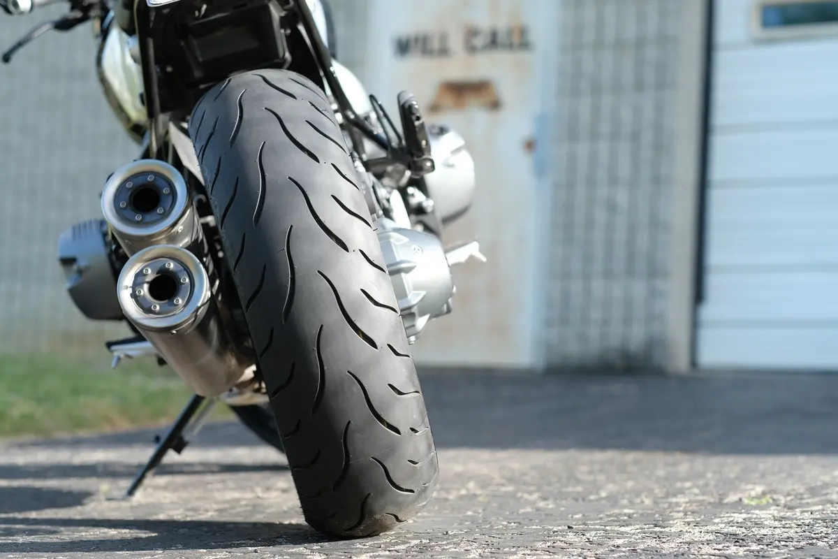 180/55Zr17 Kenda Km1 Km001, M/C Tire, 73W Tl 2