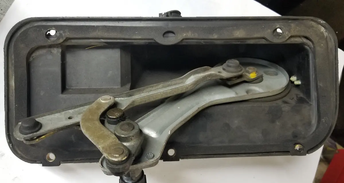 Used Jaguar Window Wiper Linkage And Motor Part# Gnc8951ab. Fits Jaguar Vanen Plas 1993-2003, Jaguar Xj12 1994,Jaguar Xjs 1995-1996,Jaguar Xj8,Xjr 1995-2003,Jaguar Xk8,Xkr 1997-2002 1